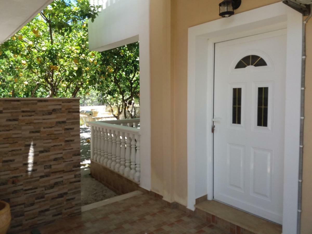 Turtle Beach Apartment Marathiás Exterior foto